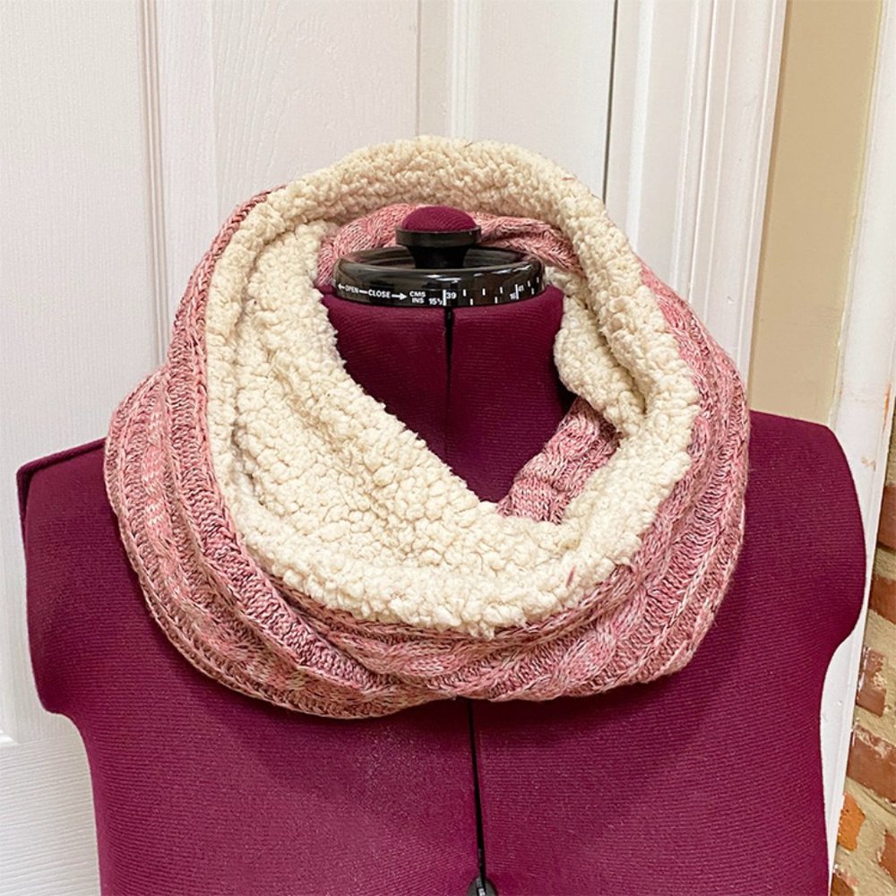 Cozy & Warm North Point Sherpa Lined Pink Heather Cable Knit Infinity Scarf